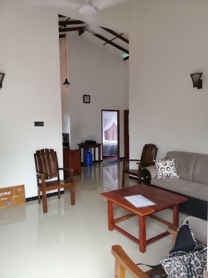 Top Mount Villa Hikkaduwa Exterior photo