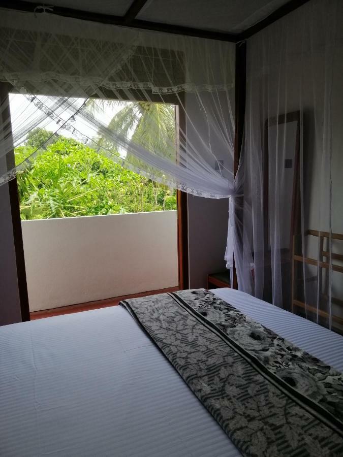 Top Mount Villa Hikkaduwa Exterior photo