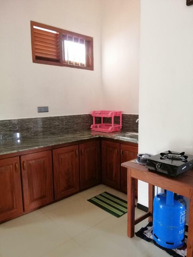 Top Mount Villa Hikkaduwa Exterior photo